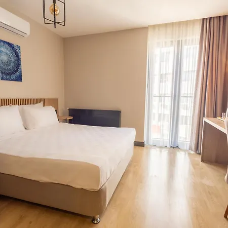 Hotel Leliko *